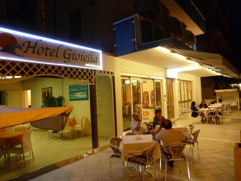 Hotel Gioiella Rimini Kültér fotó